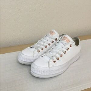 Converse Chuck Taylor All Star Lift Low size 7.5